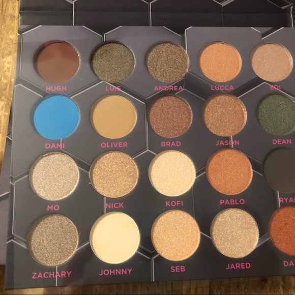 Eyeshadow Bundle with Makeup Hair Products and Nail Polish - Picture 10 of 11